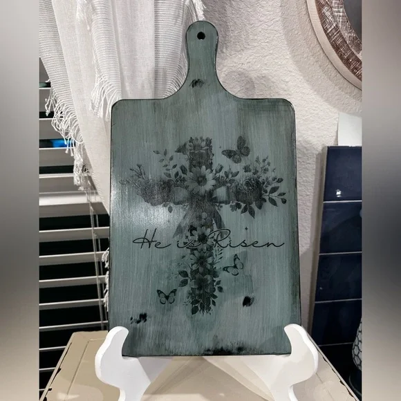 Handcrafted by the seller Cutting Board EASTER LAMB “HAPPY EASTER”